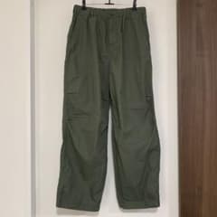 UNIQLO C ワイドパラシュートパンツ オリーブのサムネイル