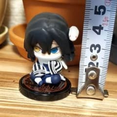 鬼滅の刃　伊黒小芭内のサムネイル