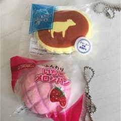 菓子パン スクイーズ キーホルダーのサムネイル