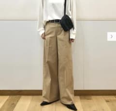 ユニクロ ワイドチノパンツ M 469828のサムネイル