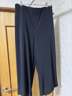 ブラックワイドパンツ バックポケット付きのサムネイル