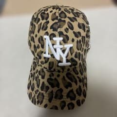 新品未使用　ヒョウ柄キャップのサムネイル