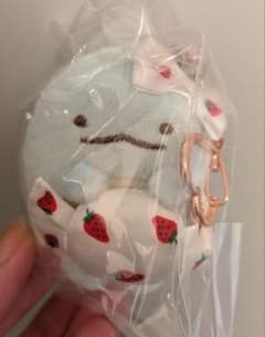 すみっコぐらし とかげ いちご ぬいぐるみキーホルダーのサムネイル