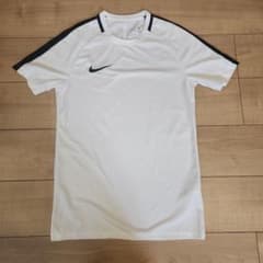 NIKE DRI-FIT 半袖シャツ ホワイト Sサイズのサムネイル