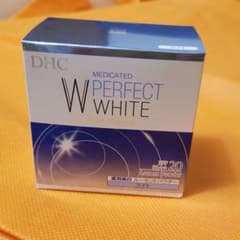 DHC 薬用美白ルーセントパウダー ライト⭐️のサムネイル