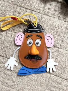 【ディズニー公式】Mr.ポテトヘッド パスケース 3D リール付きのサムネイル