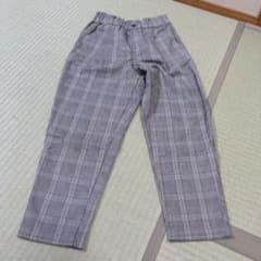 【りおた様専用】UNIQLO キッズ タックワイドテーパードパンツ 130のサムネイル