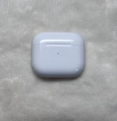 AirPods第3世代 充電ケースのみ(箱・ケーブル付き)のサムネイル