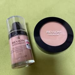 レブロン　PHOTOREADY 002&カラースティ　プレスト　パウダーNのサムネイル