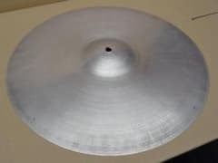 A zildjian 60s Vintage Aジルジャン 18 約1650g - メルカリ