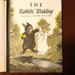 The Rabbits' Wedding Garth Williams 洋書のサムネイル