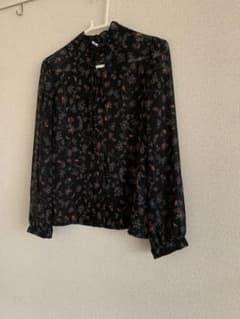 dholic トップス　花柄のサムネイル
