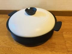 両手鍋 ホワイト ブラック 蓋付きのサムネイル