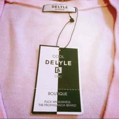 みちゅめろ様 17日までお取置き中❗️ 新品 DELYLE カーディガンのサムネイル