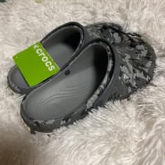 crocsのサムネイル