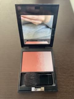 SUQQU ピュアカラーブラッシュ06 春菫のサムネイル