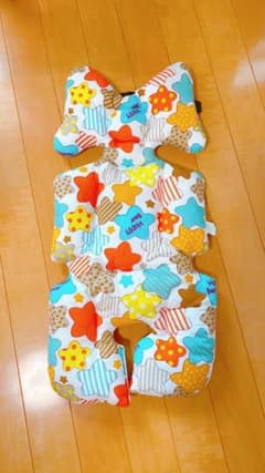 値下げ【美品】チャイルドシートクッションシートのサムネイル