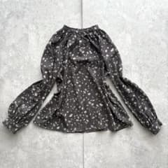 美品 grove 長袖 小花柄ブラウス グレー シンプル 通勤 通学 上品のサムネイル