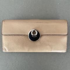 GUCCI ベージュレザー 長財布のサムネイル