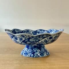 龍峰窯 高台盛り鉢楕円コンポート 染付更紗 花鳥捻り模様　5セット 美品】龍峰窯 龍峯窯 染付更紗 楕円コンポート 高台 鉢 盛皿 - メルカリ