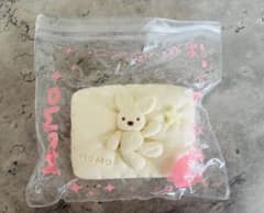 MOMO スクイーズ　うさぎ枕のサムネイル