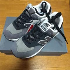 訳あり新品未使用NEW BALANCE WL574WU2 25cmのサムネイル