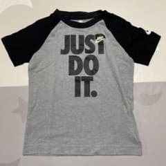 NIKE Tシャツ　100のサムネイル
