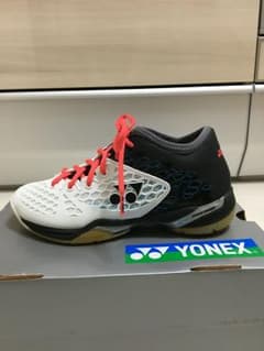 YONEX バドミントンシューズのサムネイル