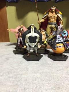 ワンピース フィギュアのサムネイル