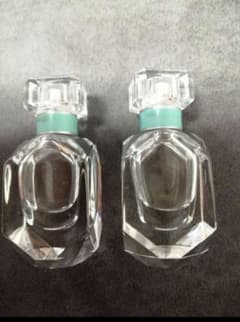 新品 芸能人愛用☆ティファニー オードパルファム モテ香水♡ミニボトル5ml×2のサムネイル