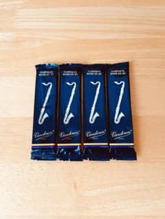 【未使用】バスクラリネット リード 青箱3番 バンドレンVandoren 4枚のサムネイル