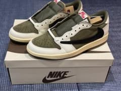 Travis Scott x Nike Air Jordan 1 Low OGのサムネイル