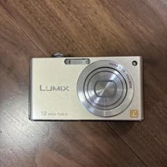 Panasonic LUMIX DMC-FX40 ゴールドのサムネイル