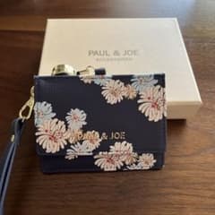 PAUL & JOE 花柄パスケースのサムネイル