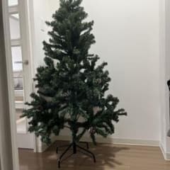 クリスマスツリー 松ぼっくり、オーナメント付き 緑