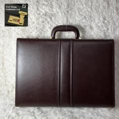 極美品 レザー アタッシュケース ダイヤルロック ブリーフケース