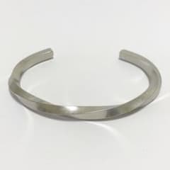 BEAMS ビームスツイストバングルのサムネイル
