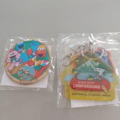 (未開封)USJ 非売品 缶バッジ&キーホルダー 2点