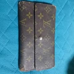 VUITTON長財布のサムネイル