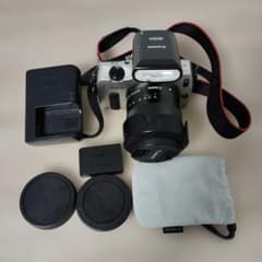 Canon EOS M ミラーレスカメラ 18-55mmストロボ90ex - メルカリ