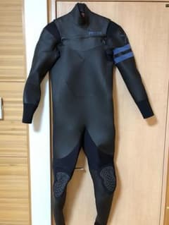 fellow ウェットスーツのサムネイル