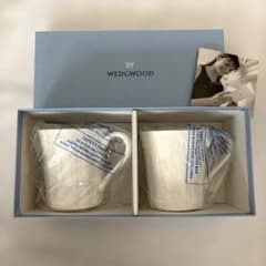 【新品・未使用】WEDGWOOD コロシアム　ホワイト　マグカップ 2個セットのサムネイル