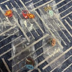 鬼滅の刃 カプセルトイ キーホルダー 5種セットのサムネイル
