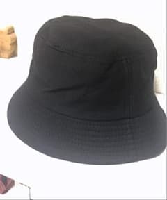 黒　バケットハットのサムネイル