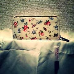 Cath kidston財布のサムネイル