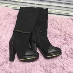 この秋冬に活躍！ロングブーツ♡♪のサムネイル