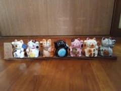 招き猫 陶器 置物 8体セットのサムネイル