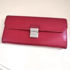 miu miu 長財布 レッド シルバー金具のサムネイル