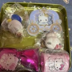 a*i様 ハローキティ キーホルダー 5点セットのサムネイル