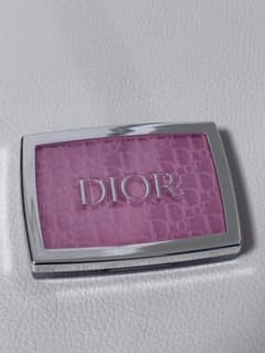 Dior ロージー グロウ 001 ピンク 4.4gのサムネイル